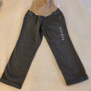 Motherhood Maternity Crop Pants NWT